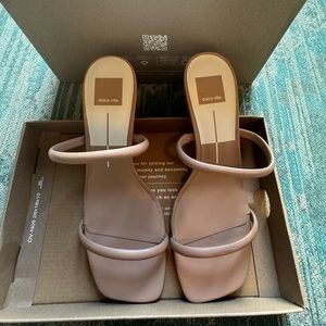 NWT Dolce Vita heels